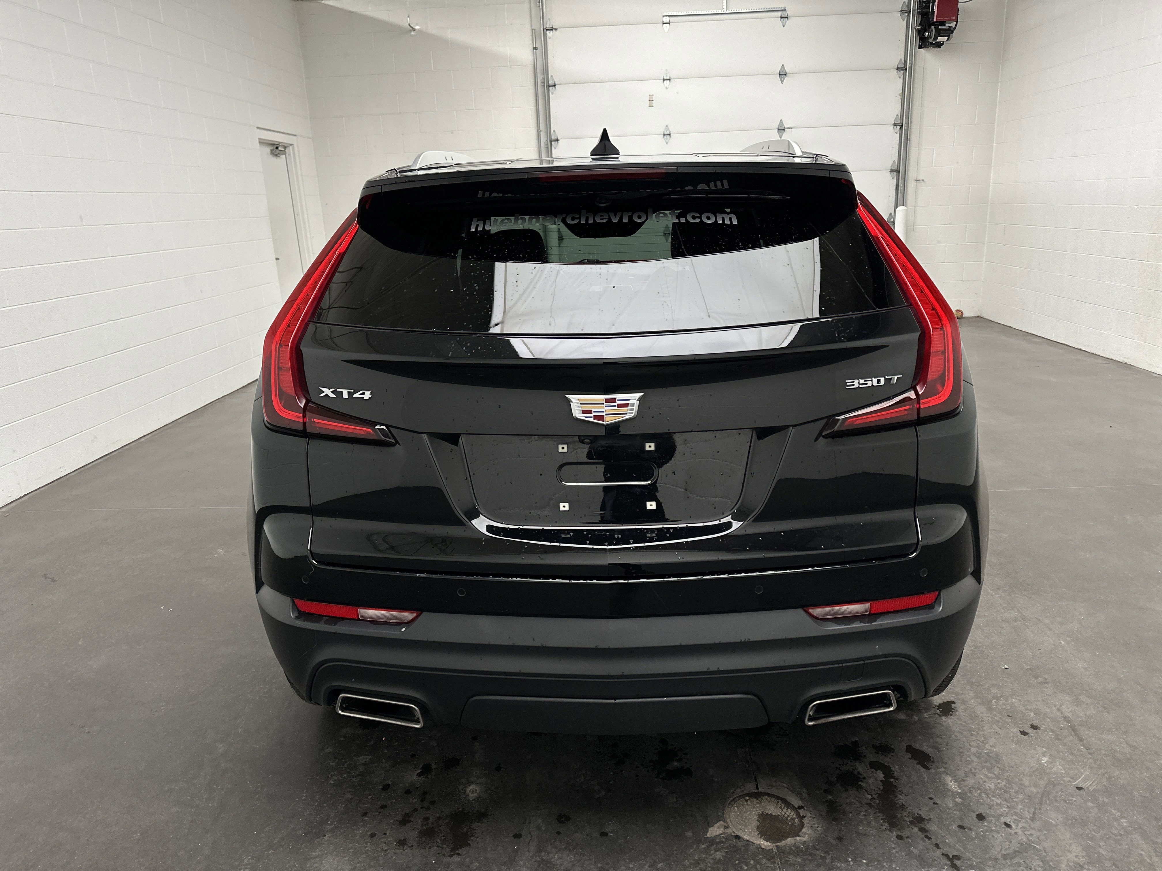 Used 2023 Cadillac XT4 Luxury w/ Cold Weather Package image 8