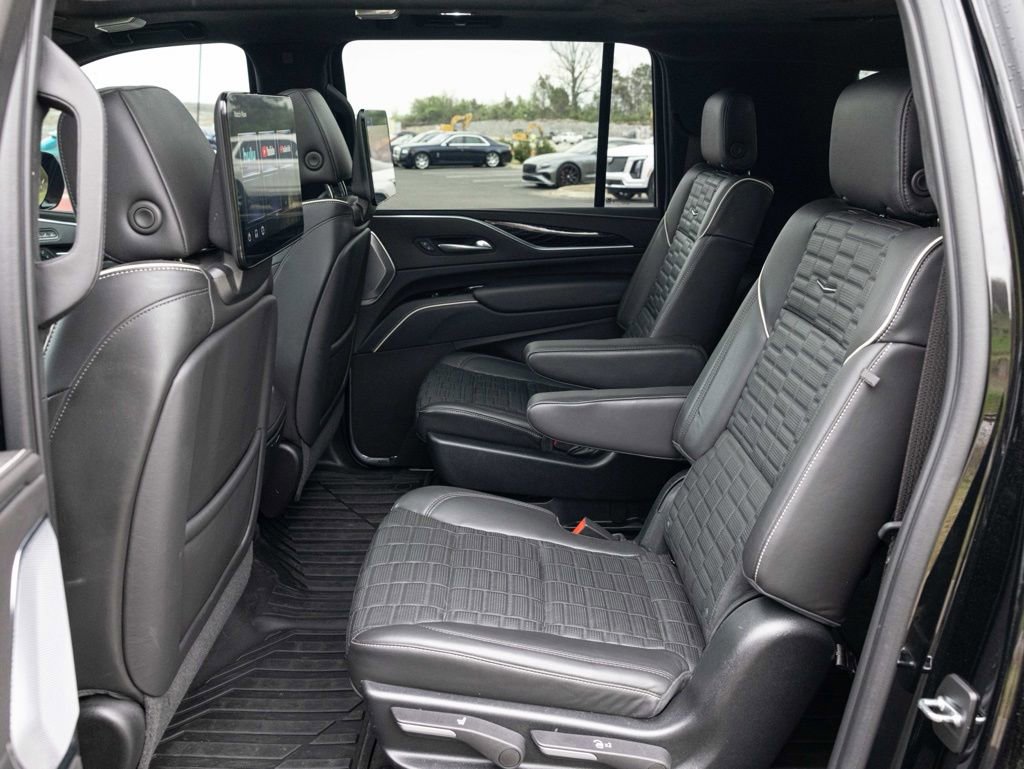 Used 2023 Cadillac Escalade ESV V image 52