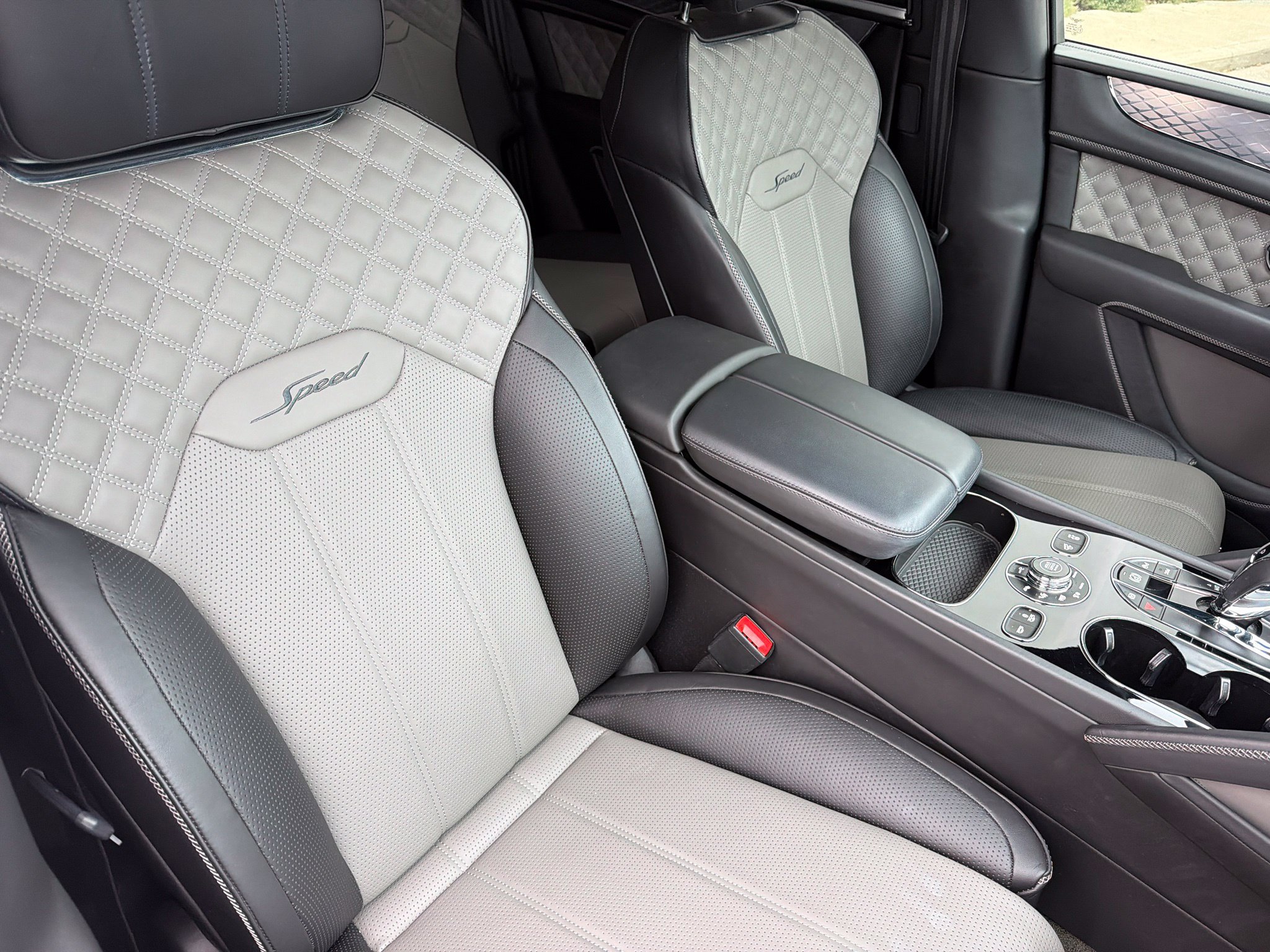 Used 2022 Bentley Bentayga Speed AWD/4WD image 10