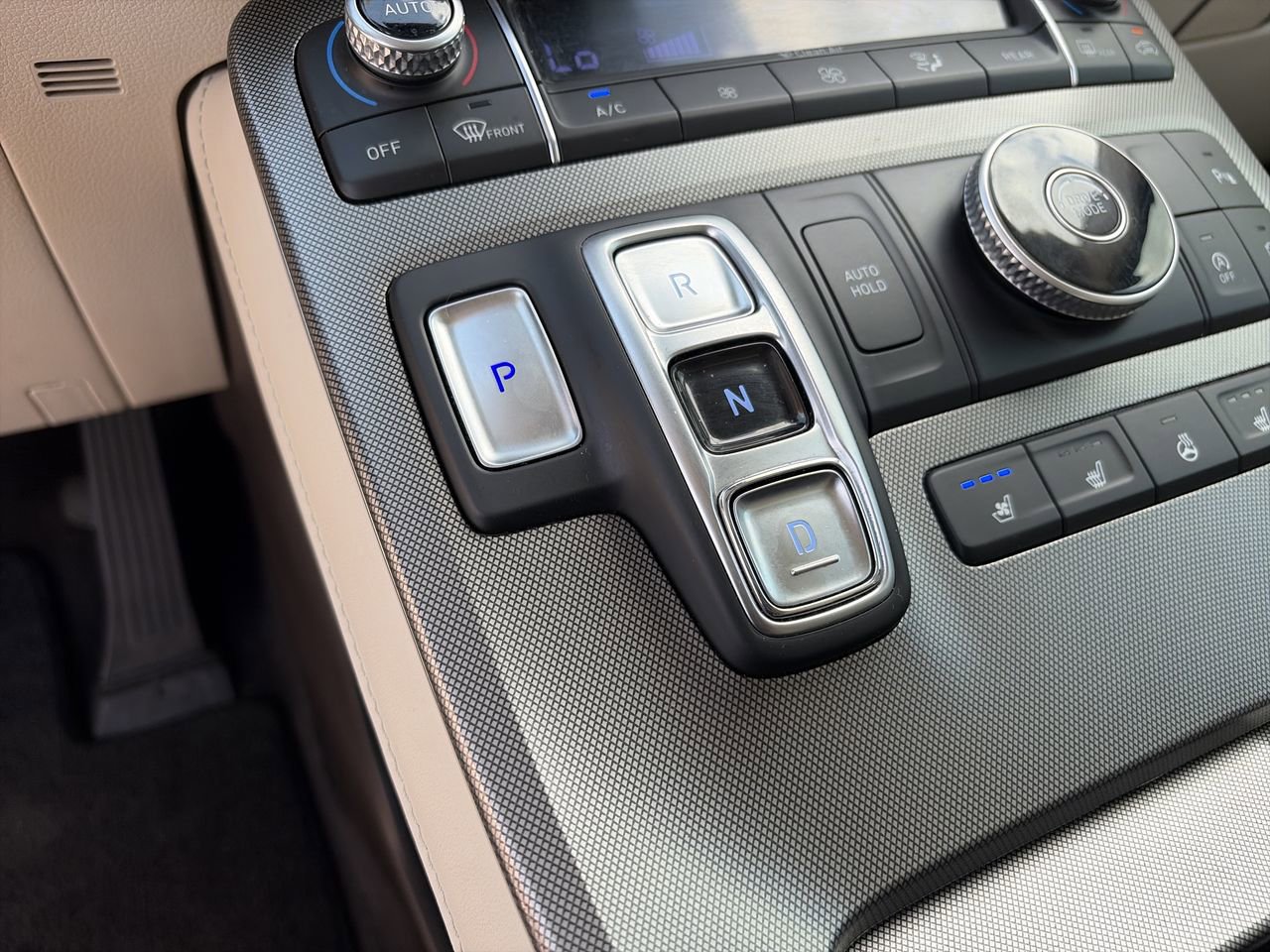 Used 2020 Hyundai Palisade Limited FWD image 17