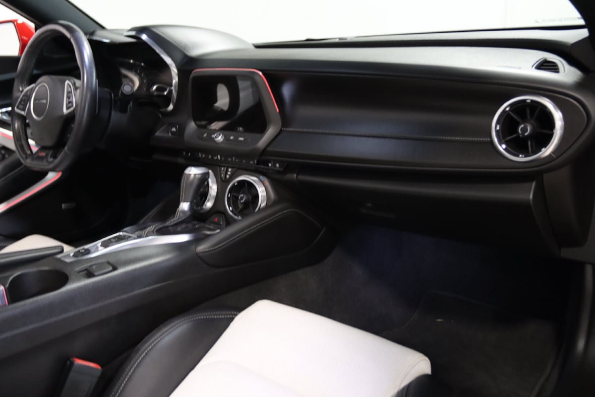 Used 2018 Chevrolet Camaro SS RWD image 66