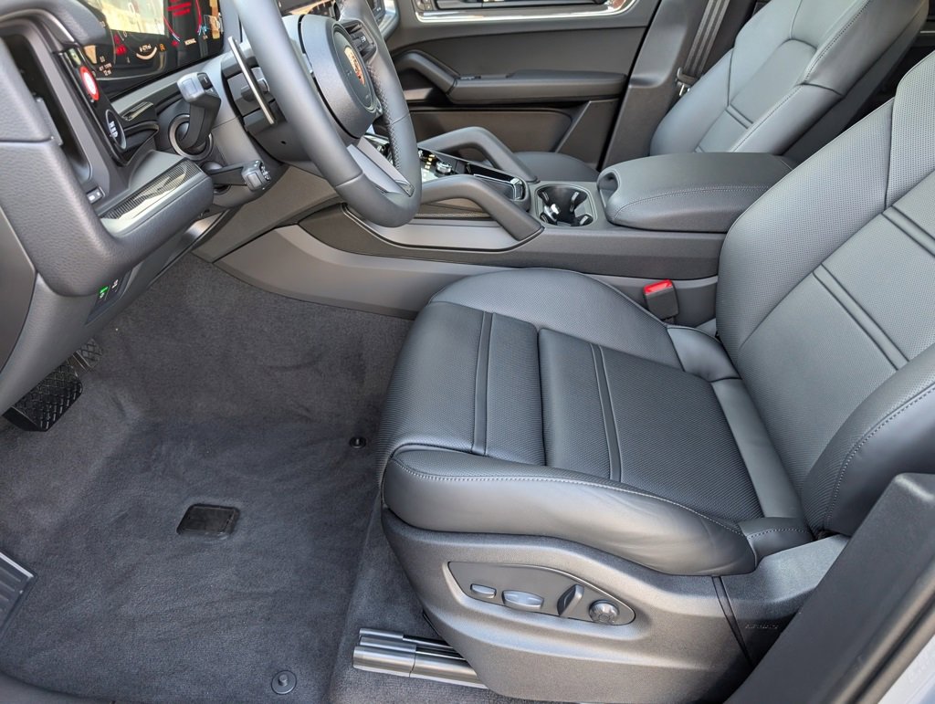 New 2026 Porsche Cayenne image 26