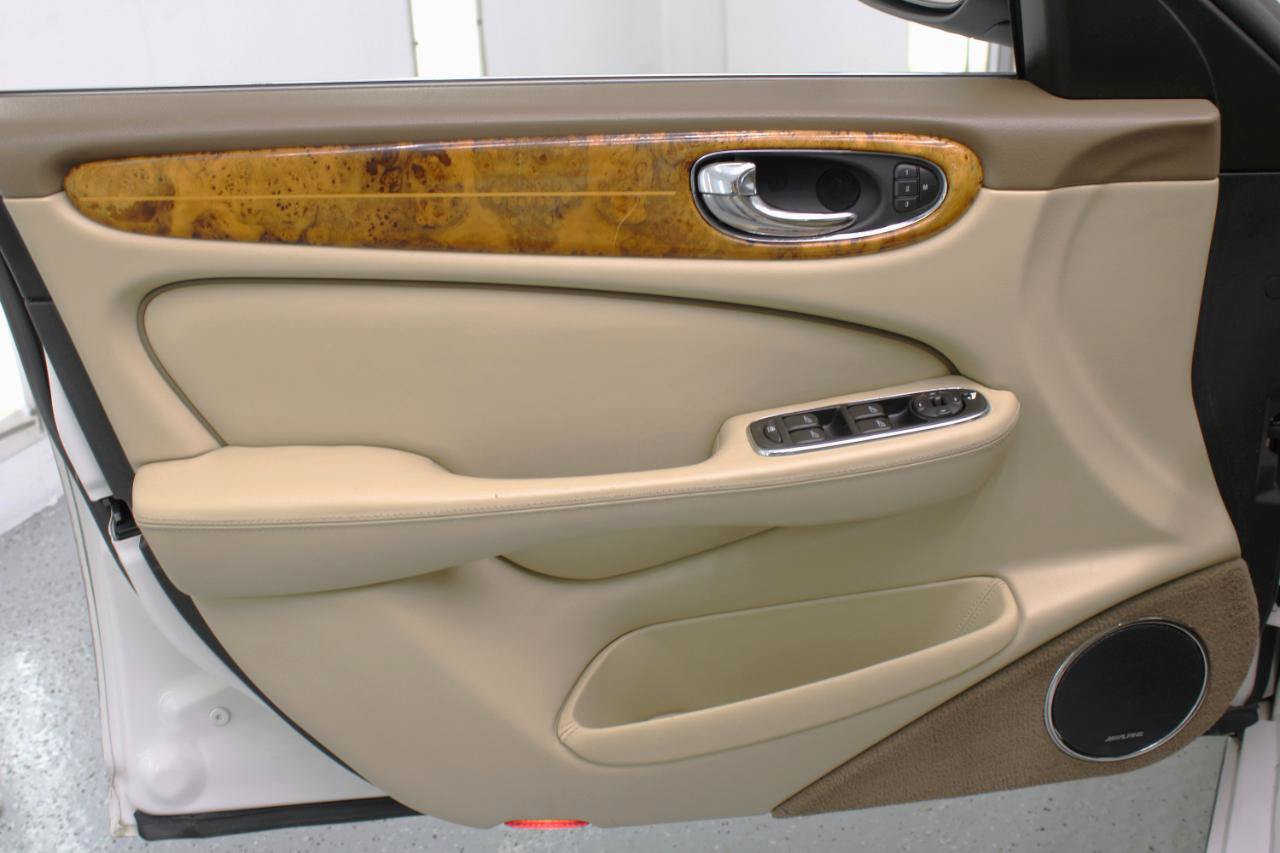 Used 2005 Jaguar XJ Vanden Plas RWD image 37