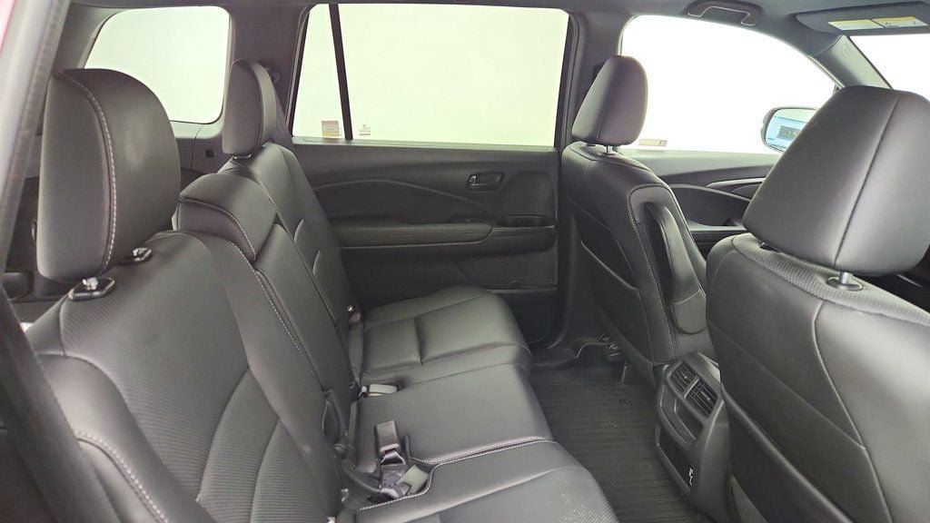 Used 2023 Honda Passport EX-L image 21