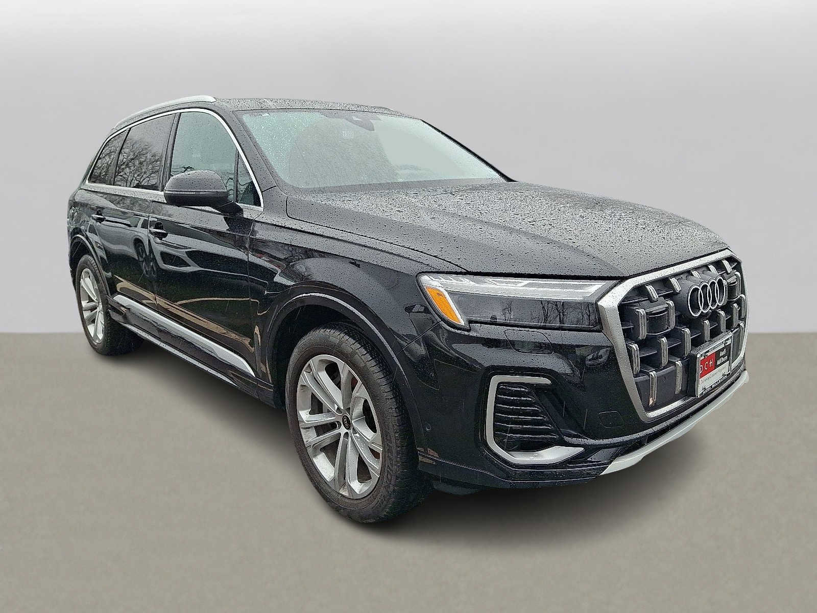 Used 2025 Audi Q7 2.0T Premium w/ Convenience Package image 2