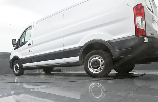 Used 2023 Ford Transit 250 Low Roof RWD image 10