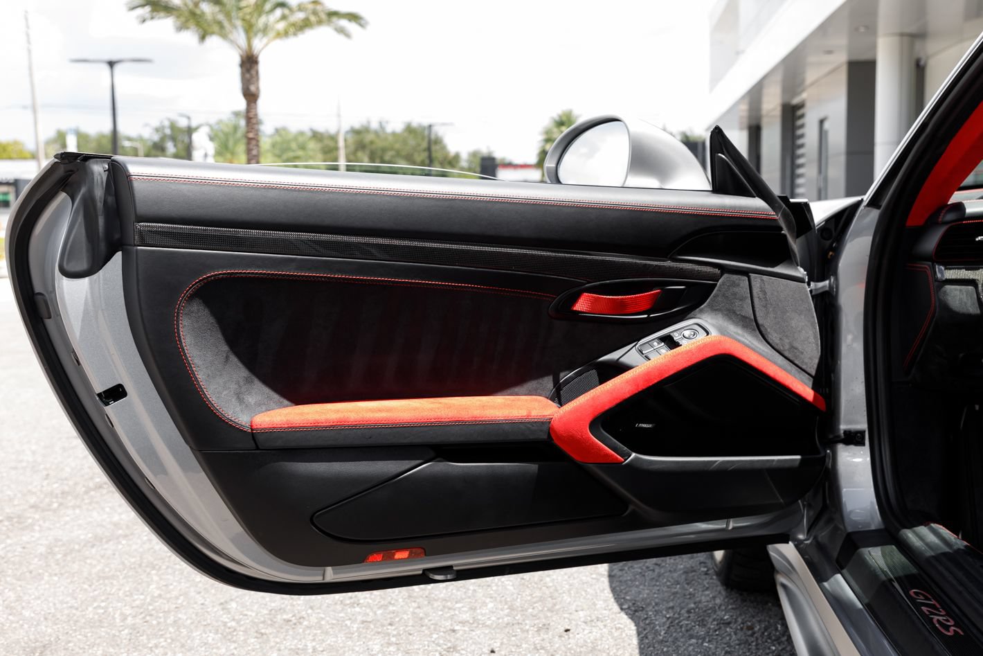 Used 2018 Porsche 911 GT2 RS w/ Weissach Package RWD image 52