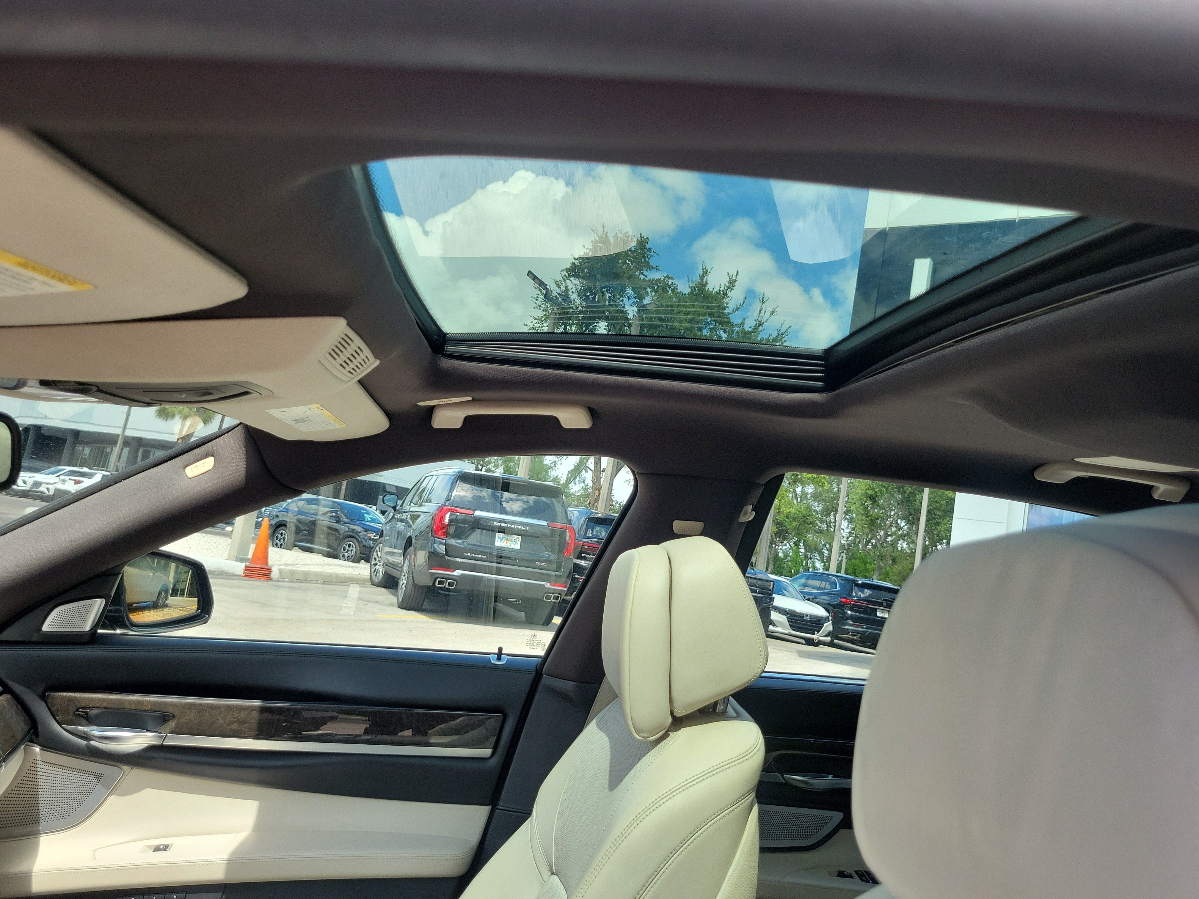 Used 2013 BMW 750Li xDrive AWD/4WD image 11