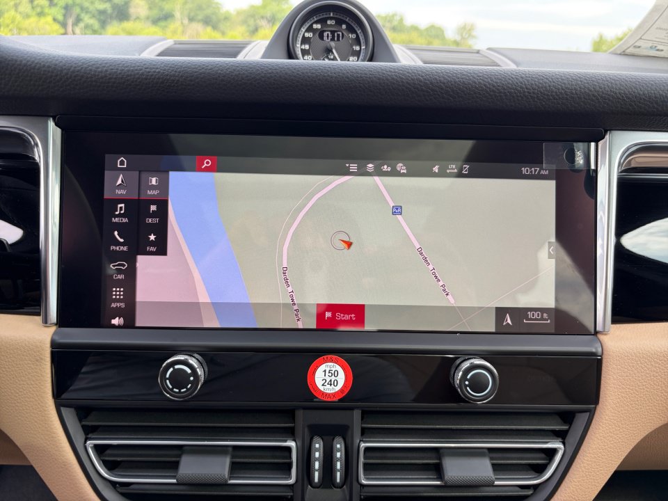 New 2026 Porsche Macan AWD/4WD image 22