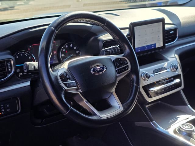 Used 2022 Ford Explorer XLT w/ Equipment Group 202A image 14