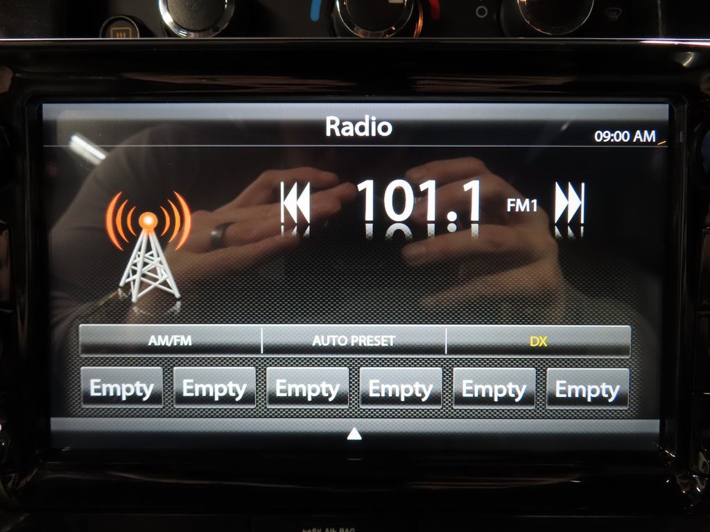 Used 2022 GMC Savana 2500 Extended w/ Enhanced Convenience Package image 18