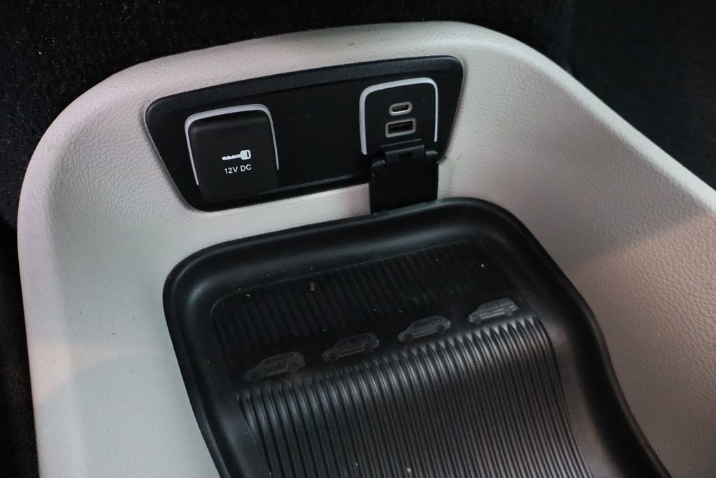 Used 2021 Chrysler Pacifica Touring-L w/ Uconnect Theater Family Group image 25