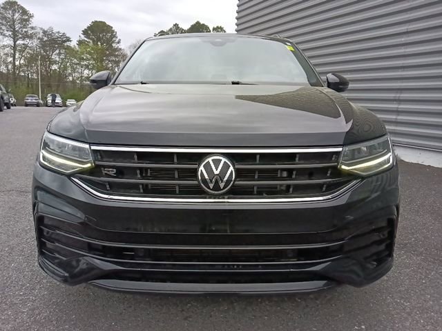 Used 2023 Volkswagen Tiguan SE R-Line image 8