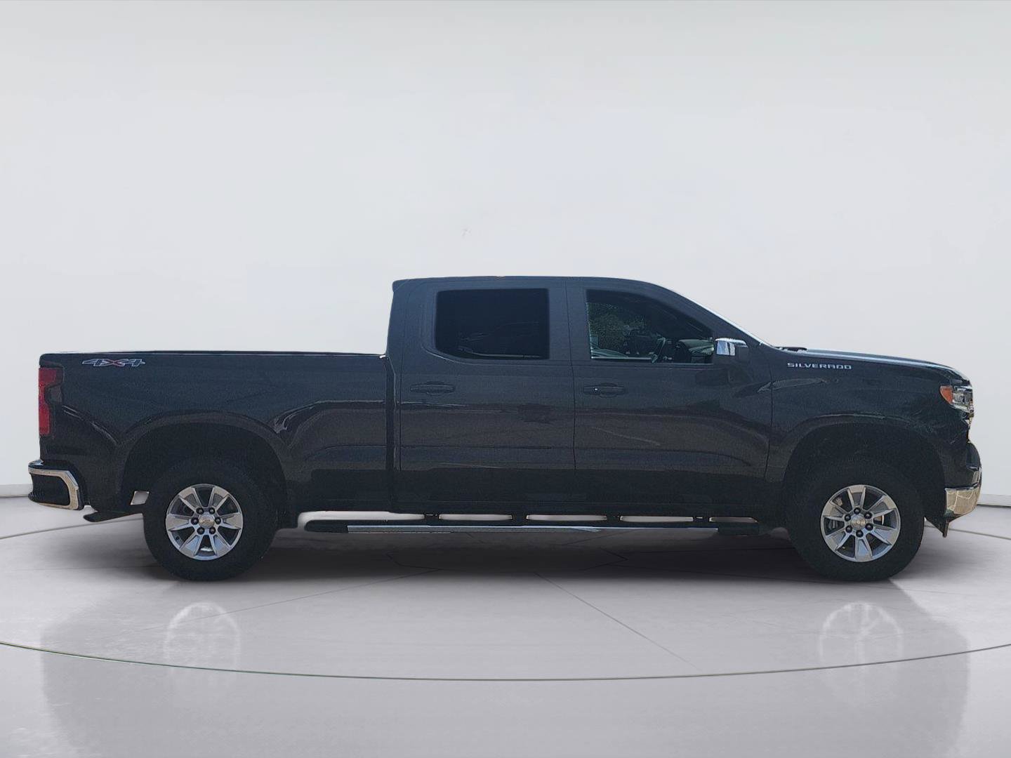 Used 2024 Chevrolet Silverado 1500 LT w/ Protection Package AWD/4WD image 6
