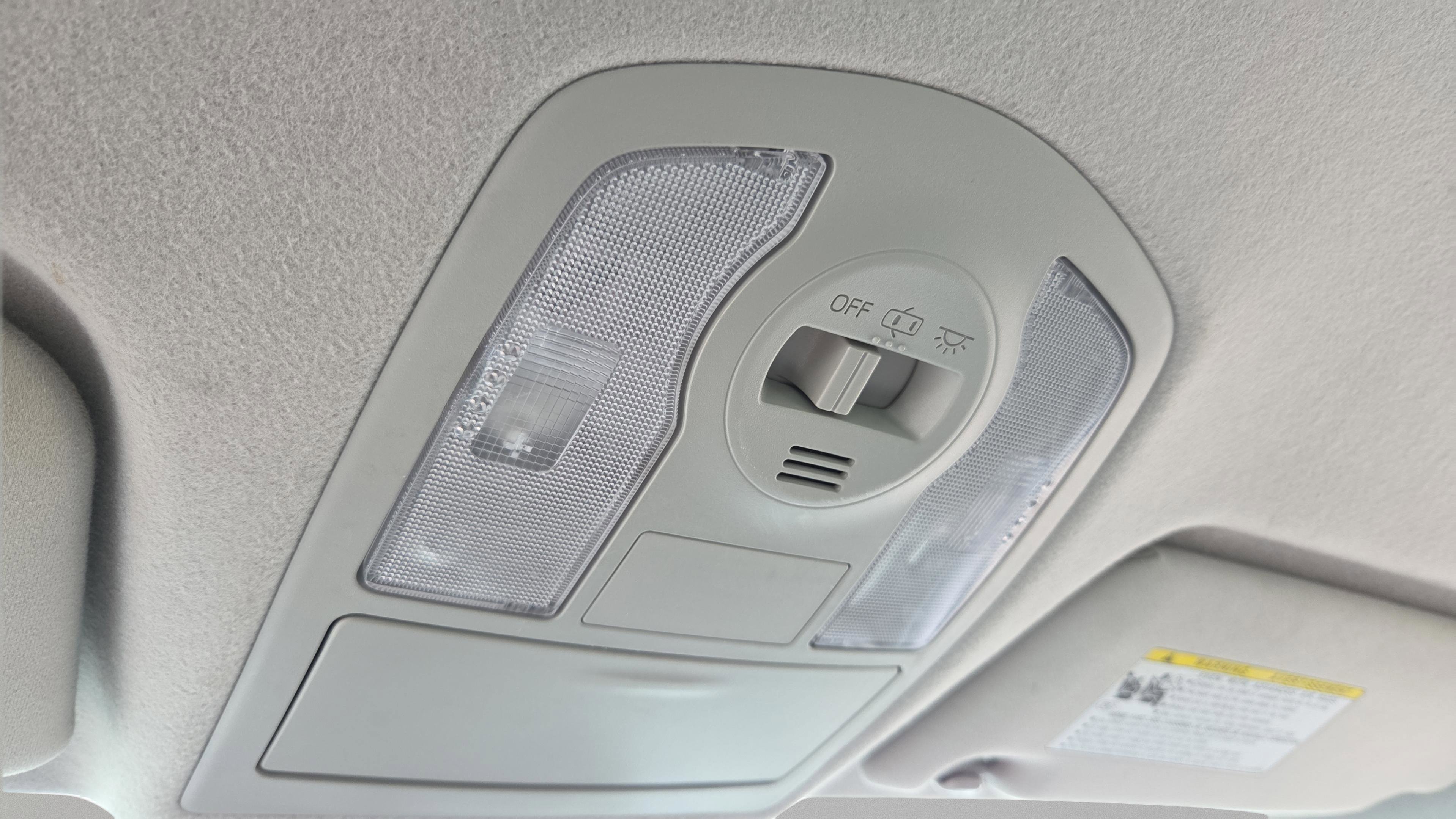 Used 2014 Toyota Prius V Three image 27