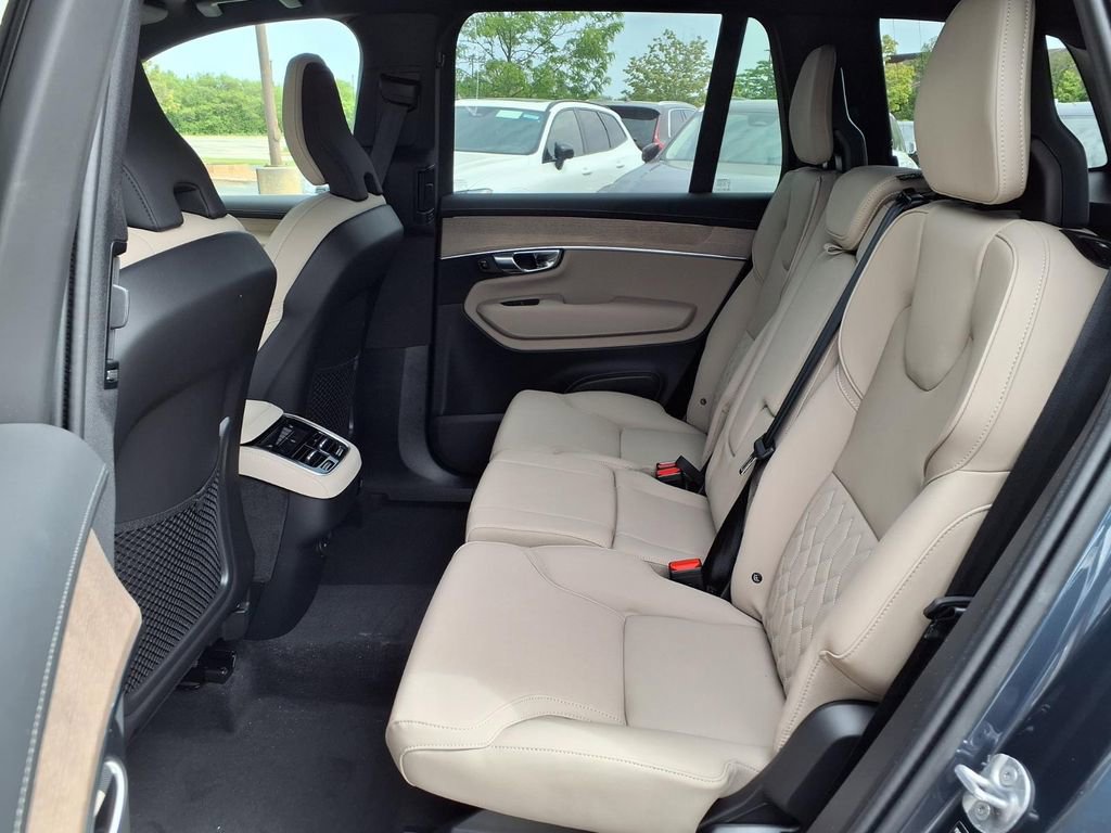 New 2026 Volvo XC90 B5 Plus w/ Protection Package AWD/4WD image 8