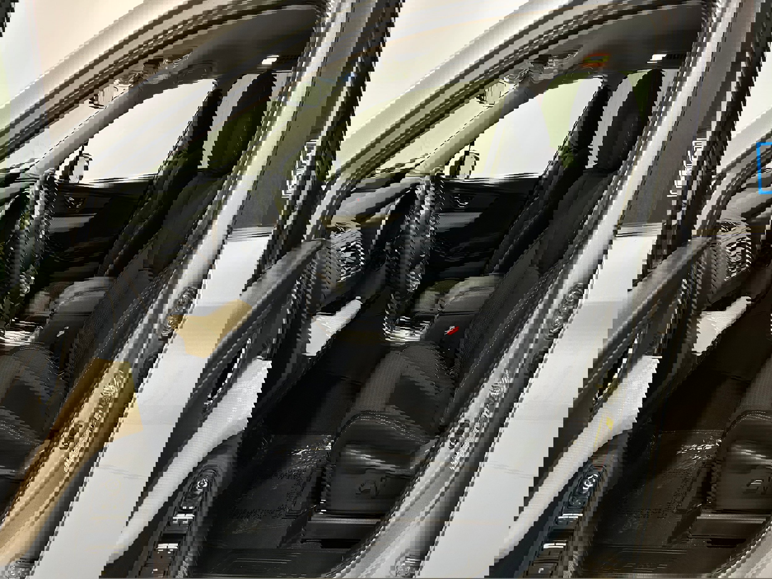 Used 2021 Subaru Ascent Premium w/ Convenience Package image 4