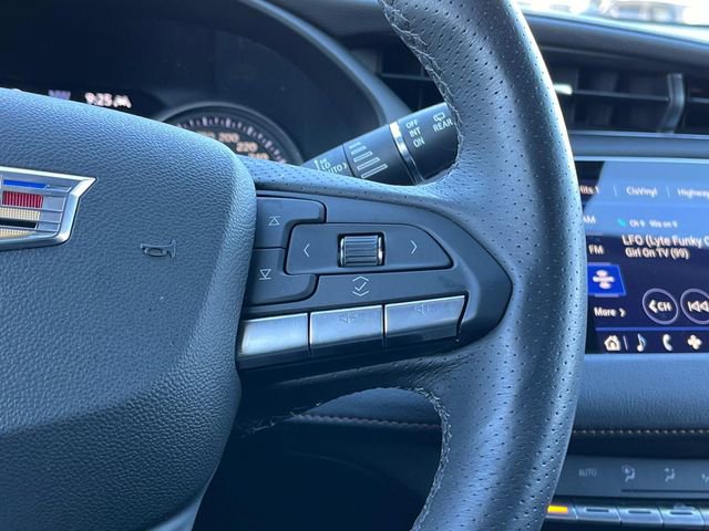 Used 2023 Cadillac XT4 Sport image 32
