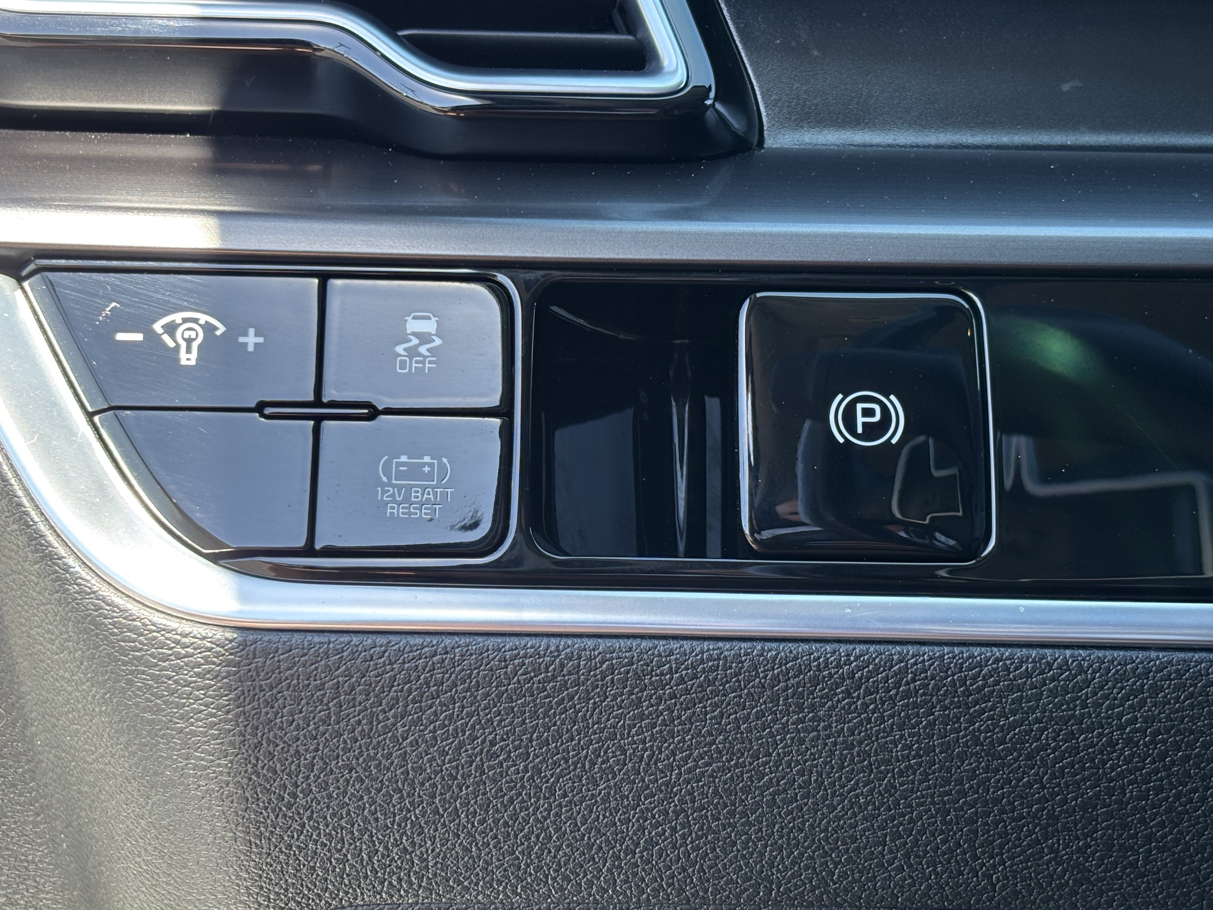 Certified 2023 Kia Sportage EX AWD/4WD image 29