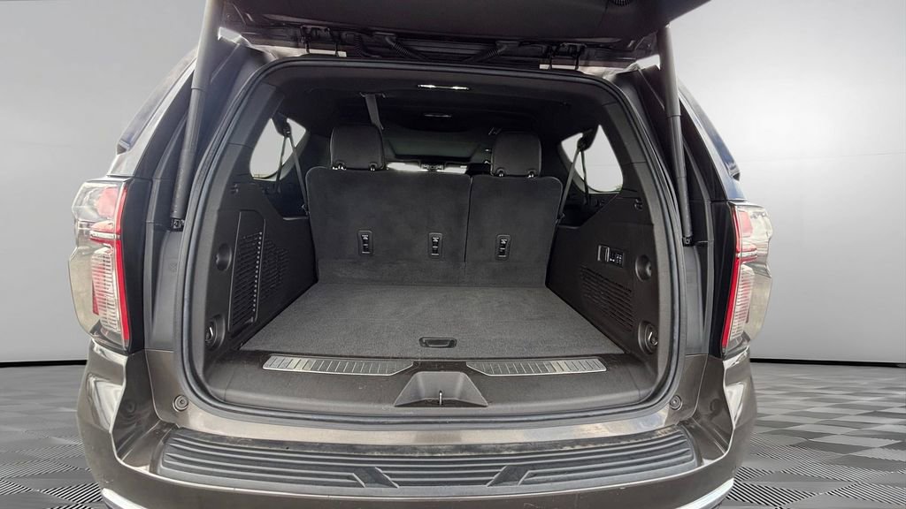 Used 2021 Chevrolet Suburban Premier w/ Premium Package AWD/4WD image 26
