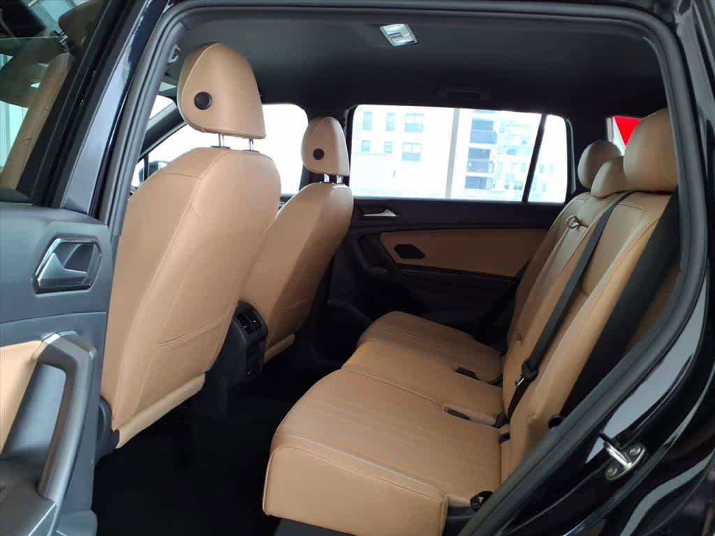 Certified 2023 Volkswagen Tiguan SE image 17