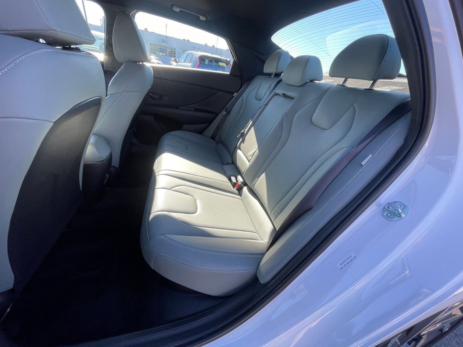 Used 2025 Hyundai Elantra Limited image 25