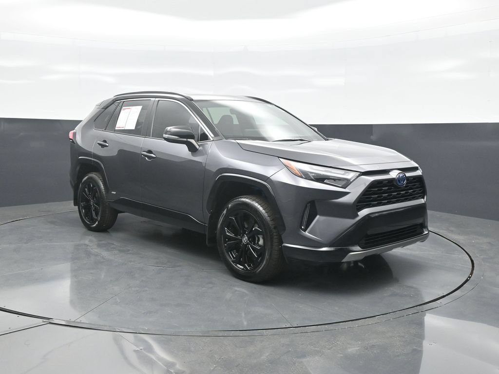 Used 2024 Toyota RAV4 XSE AWD/4WD image 1