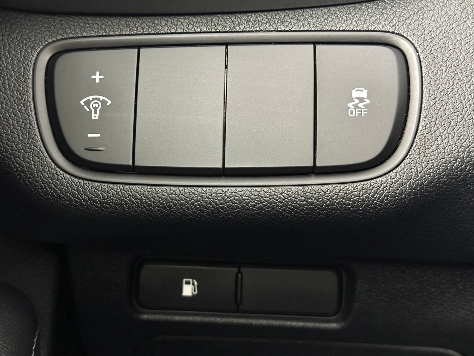 Used 2020 Kia Sorento FWD V6 image 18