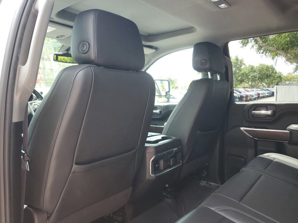 Used 2021 GMC Sierra 2500 SLT w/ SLT Premium Package AWD/4WD image 15