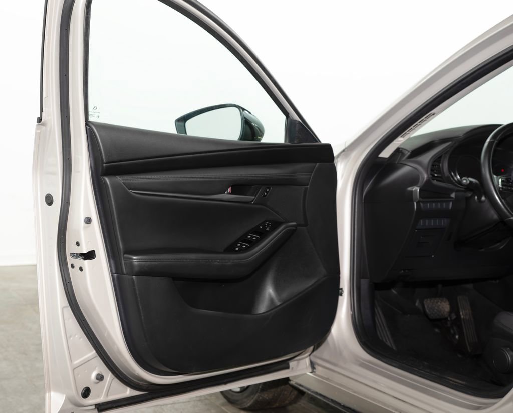 Used 2024 MAZDA MAZDA3 s image 5