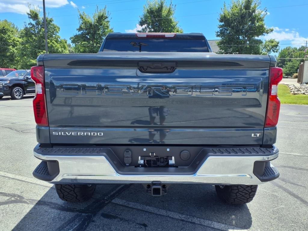 Used 2025 Chevrolet Silverado 1500 LT image 4