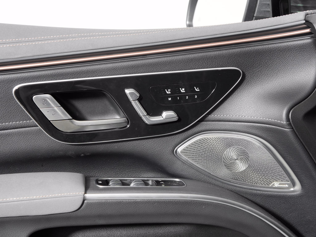 Certified 2023 Mercedes-Benz EQS 580 4MATIC SUV image 30
