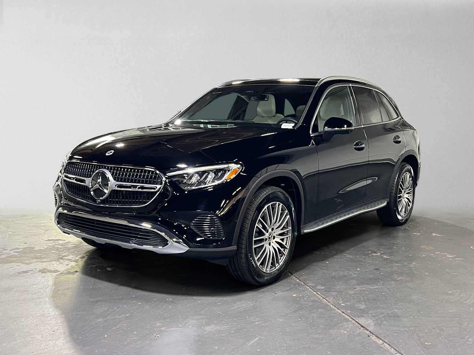 Used 2026 Mercedes-Benz GLC 300 4MATIC image 7