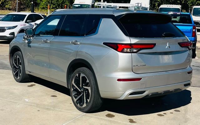 Used 2024 Mitsubishi Outlander SEL image 4