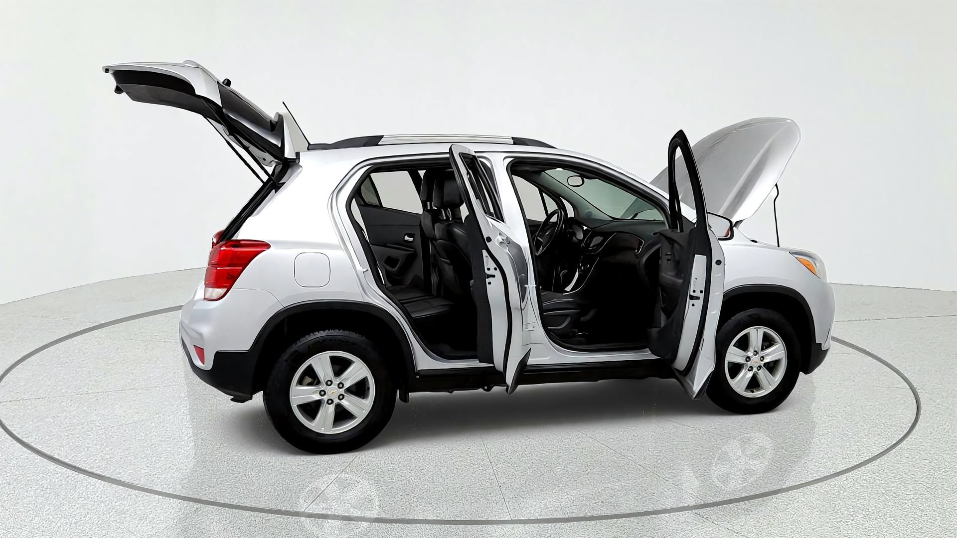 Certified 2019 Chevrolet Trax LT w/ LT Convenience Package AWD/4WD image 13