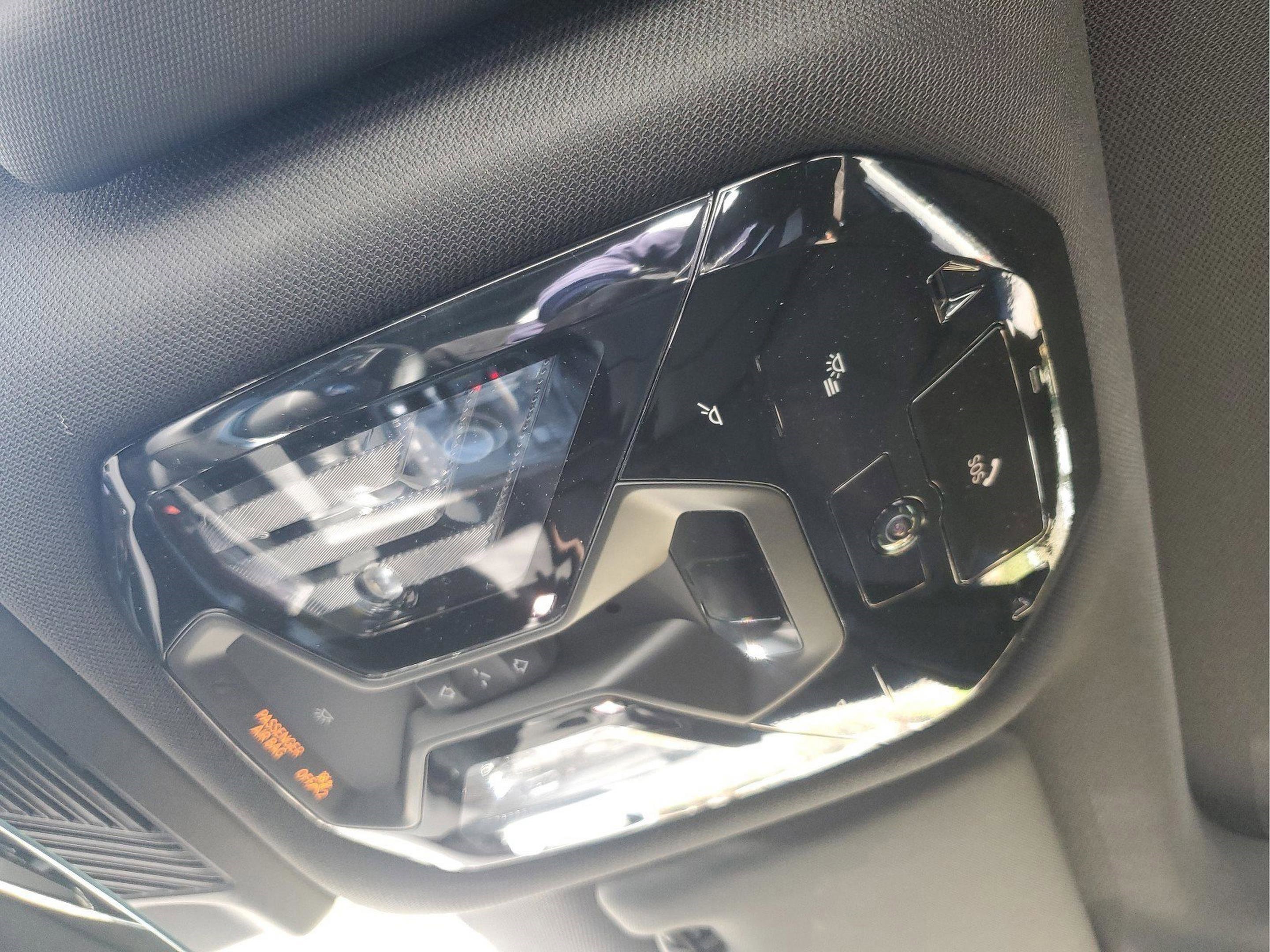 Used 2025 BMW i5 eDrive40i w/ Premium Package image 33