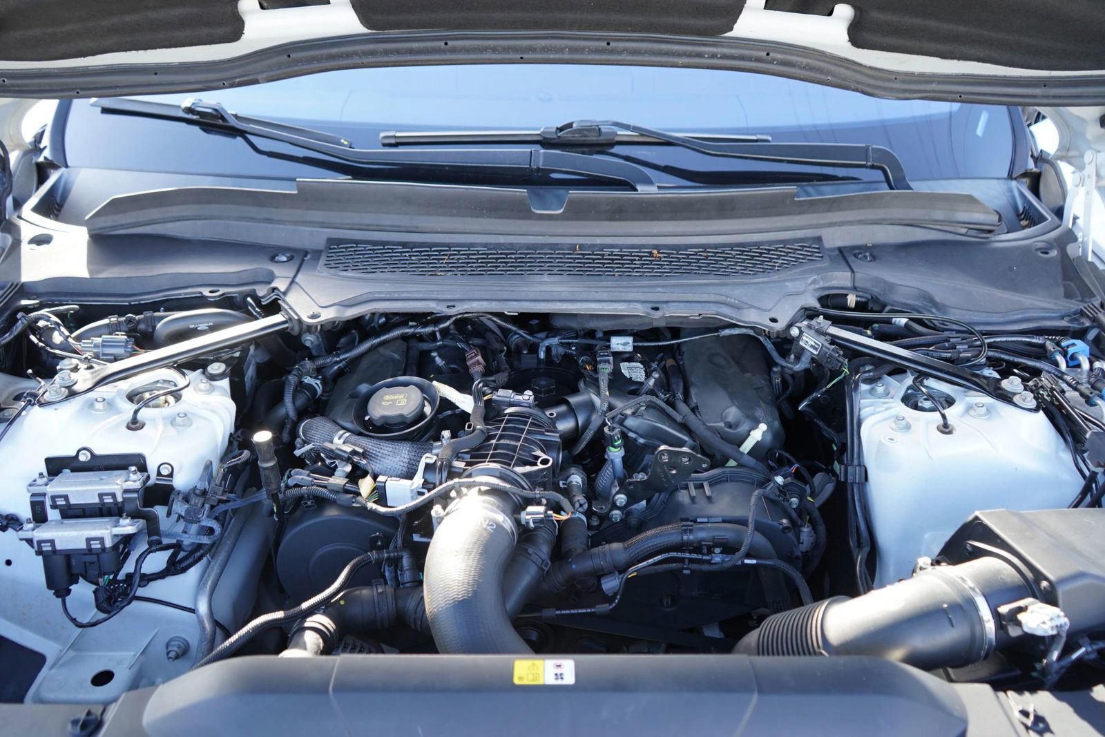 Used 2016 Land Rover Range Rover Sport SE image 21