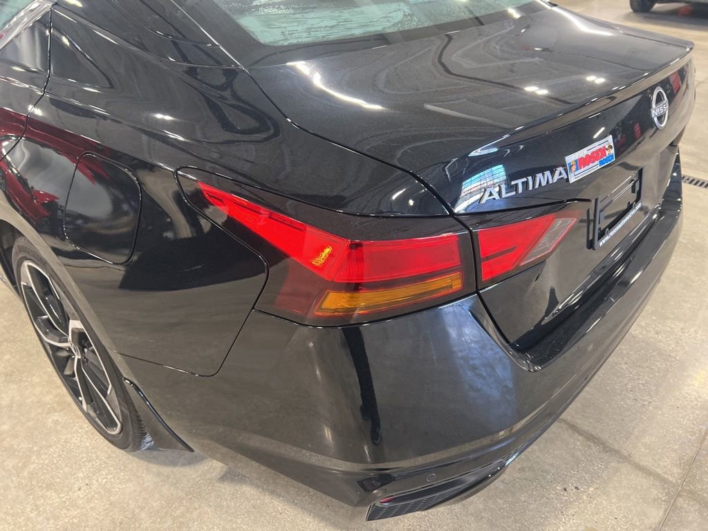Certified 2024 Nissan Altima 2.5 SR w/ SR Premium Package image 35