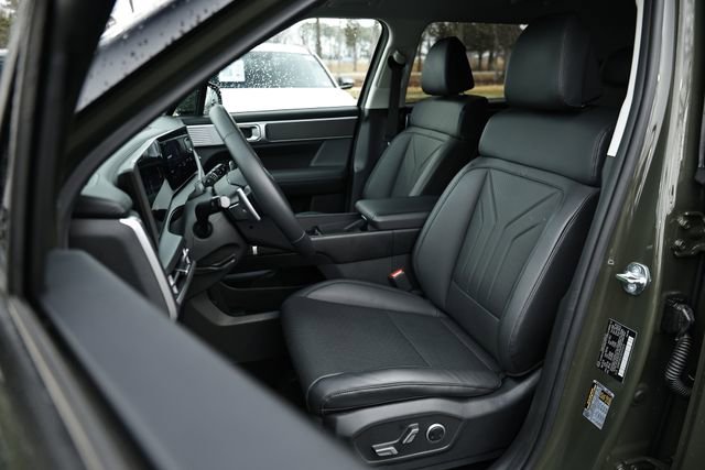 Certified 2025 Hyundai Santa Fe SEL image 19