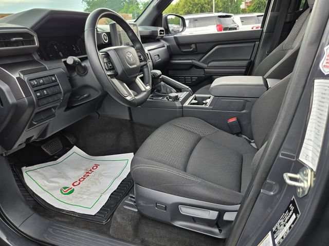 Used 2025 Toyota 4Runner SR5 AWD/4WD image 10