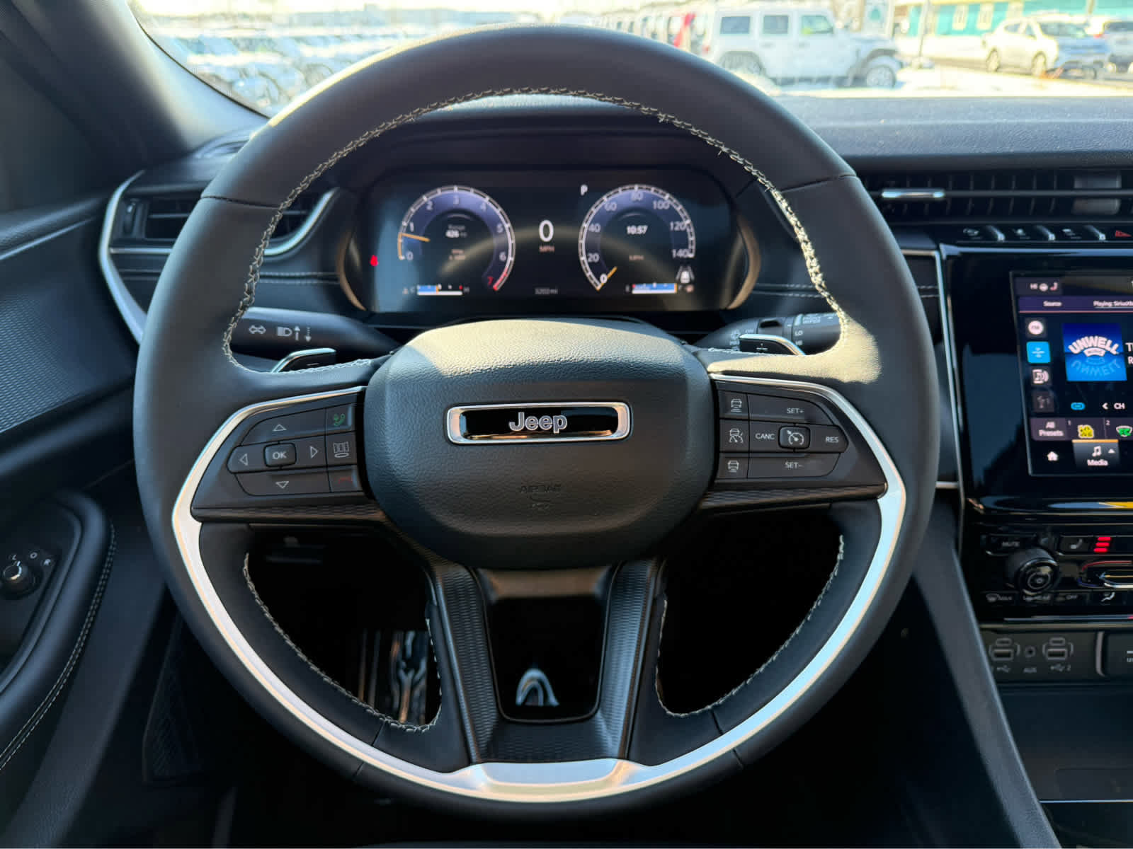 Used 2025 Jeep Grand Cherokee L Laredo w/ Luxury Tech Group I image 16