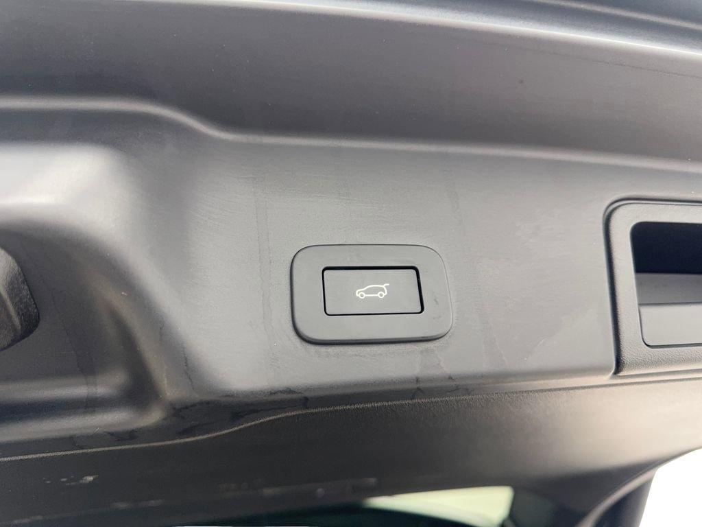 Used 2023 Land Rover Range Rover Evoque R-Dynamic S image 86