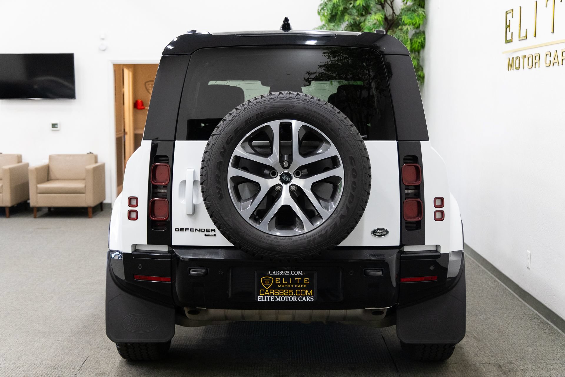 Used 2022 Land Rover Defender 110 X-Dynamic HSE AWD/4WD image 4