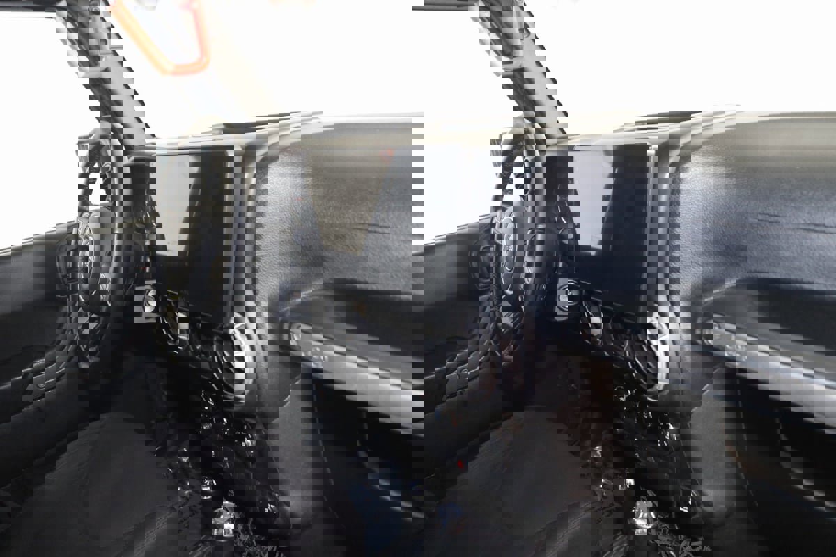 Used 2017 Jeep Wrangler Unlimited Sport w/ Quick Order Package 24S image 34