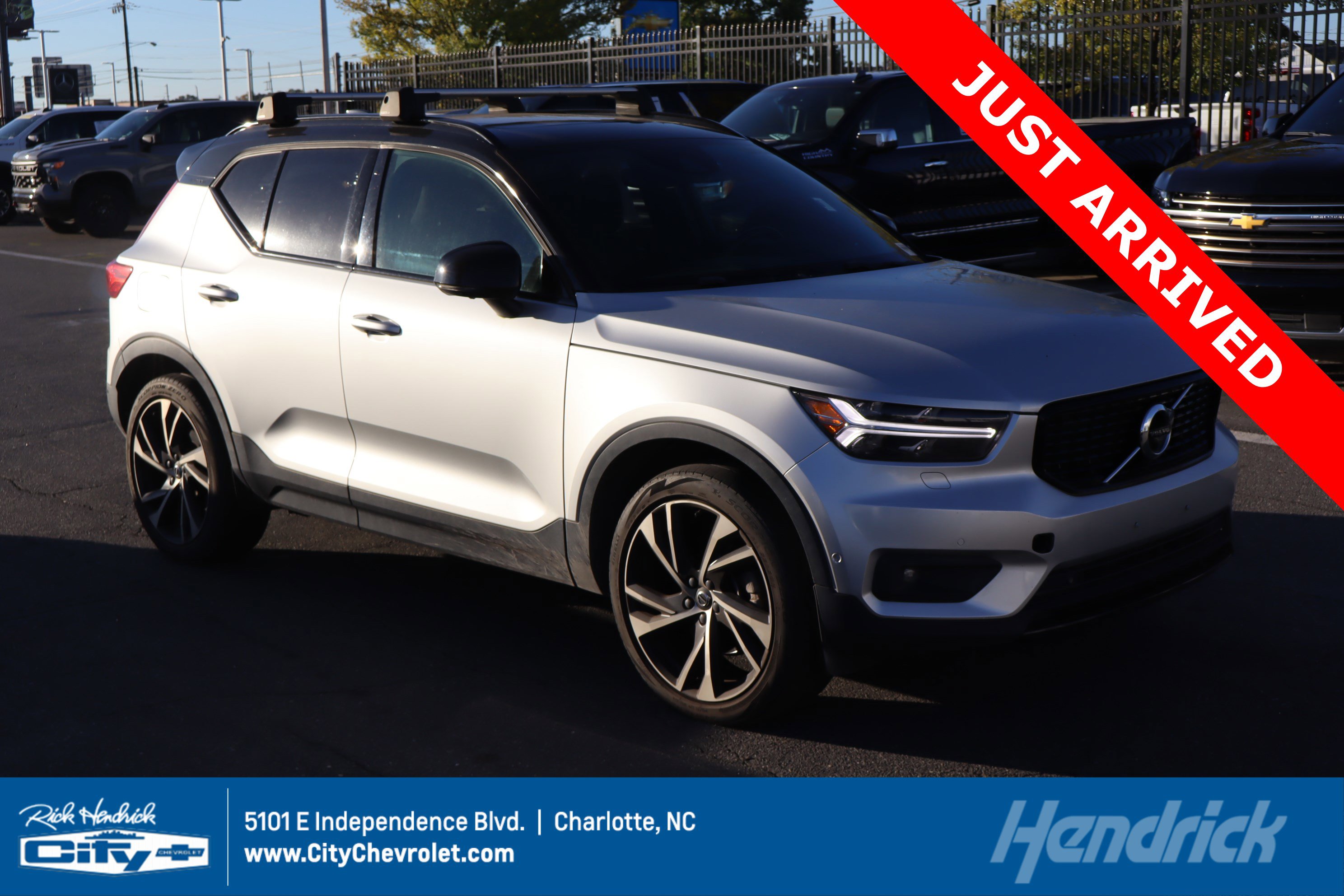 Used 2019 Volvo XC40 T5 R-Design