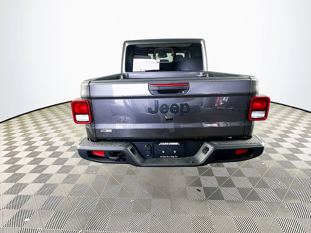 New 2026 Jeep Gladiator Sport AWD/4WD image 9