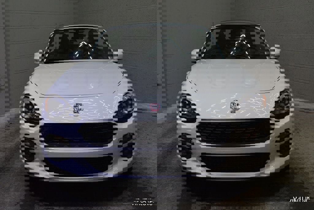 Used 2017 FIAT 124 Spider Lusso image 35