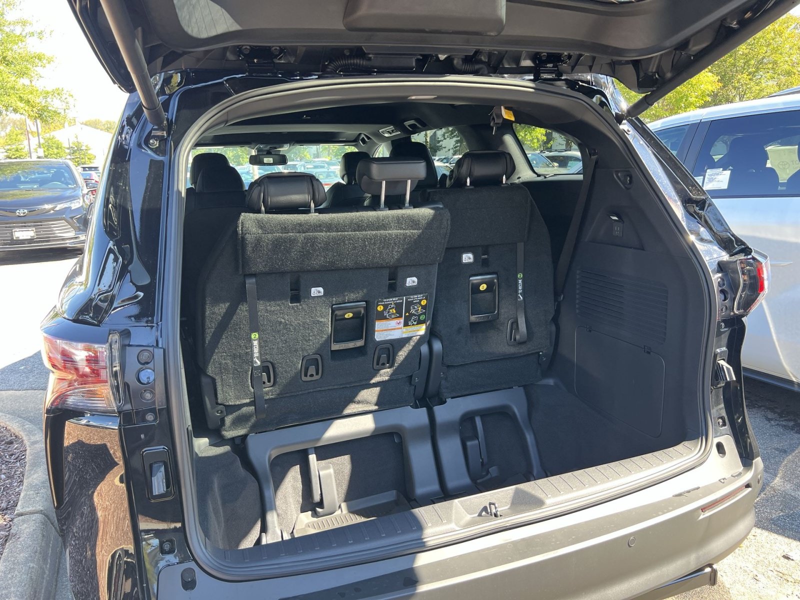 New 2026 Toyota Sienna XLE Woodland Edition AWD/4WD image 21