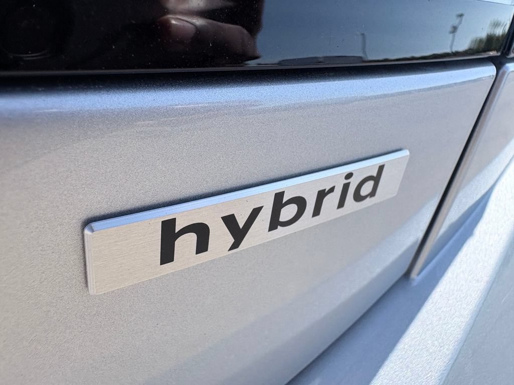 Used 2025 Hyundai Sonata Limited FWD image 28