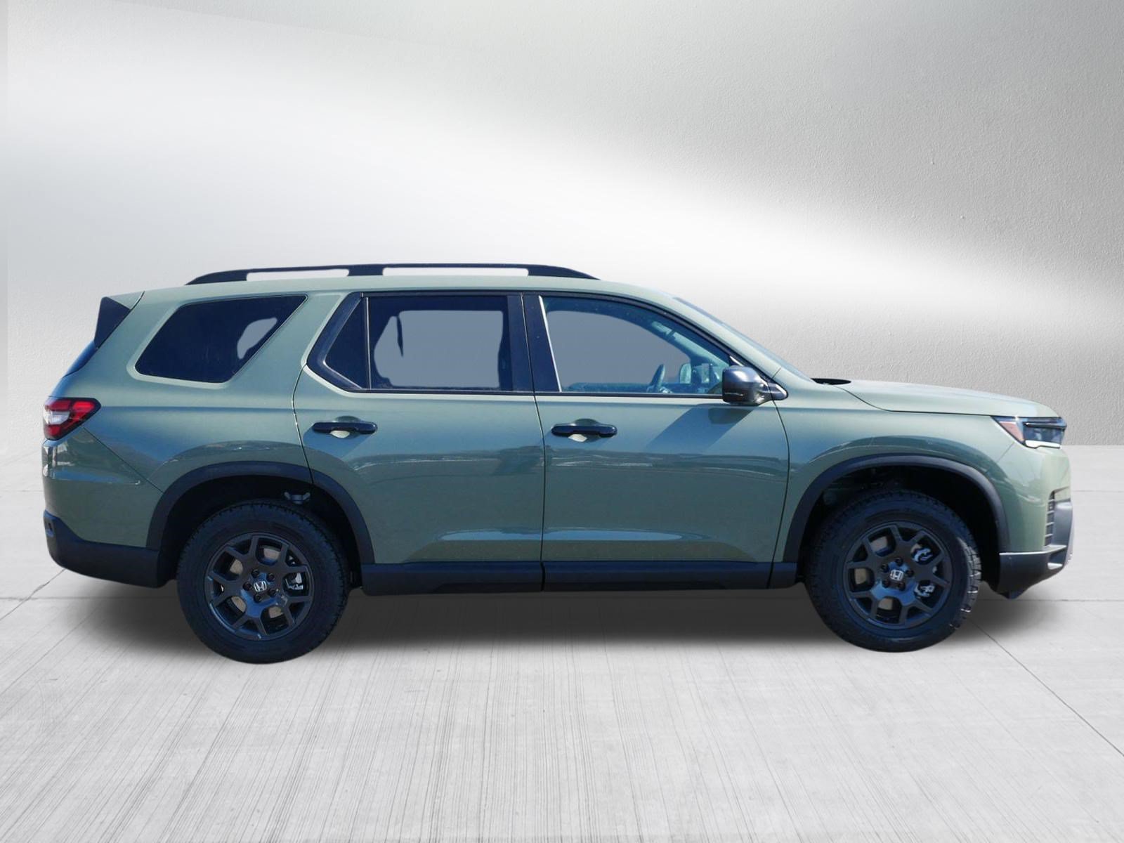 New 2026 Honda Pilot TrailSport image 8